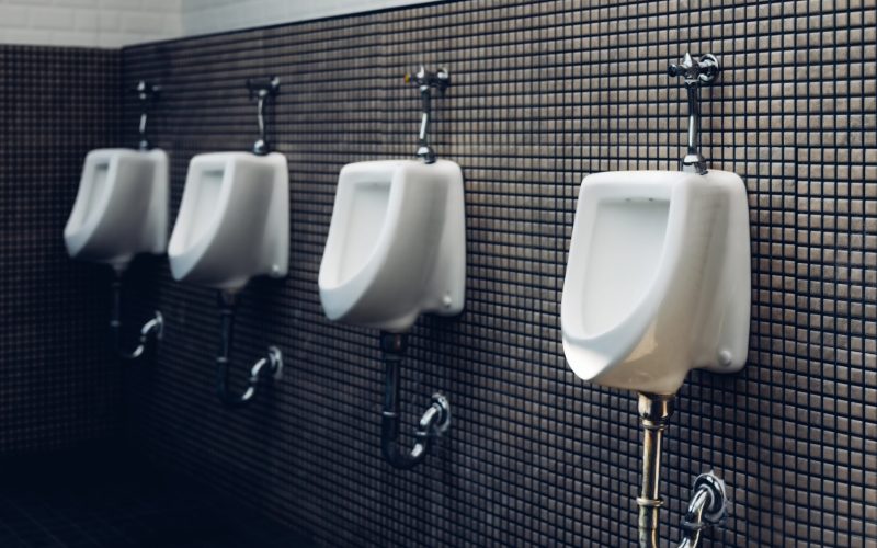 Toilet,Men's,Room.,Row,Of,Outdoor,Urinals,Men,Public,Toilet,